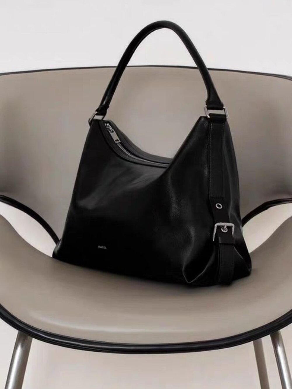 STAND OIL Mushy Bag Black Women's Shoulder Bag